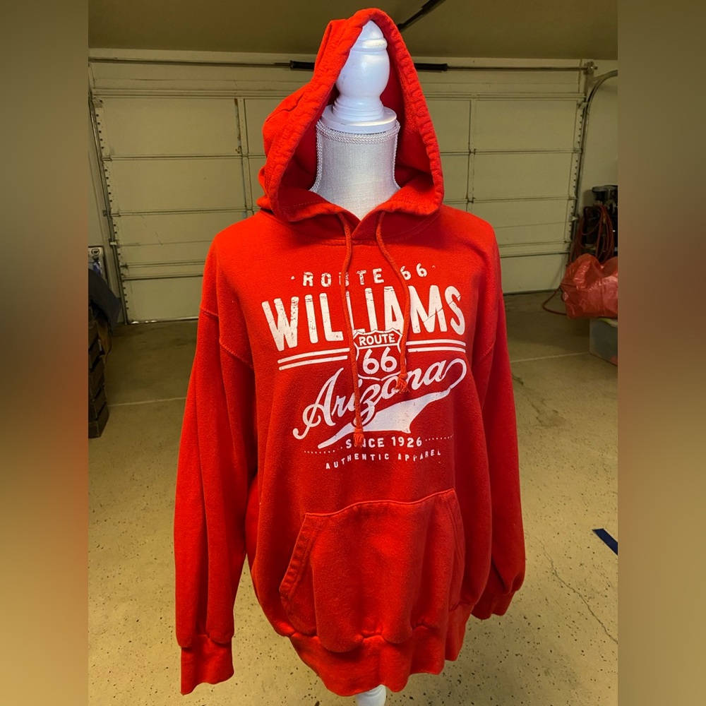 Red Williams, Arizona hoodie